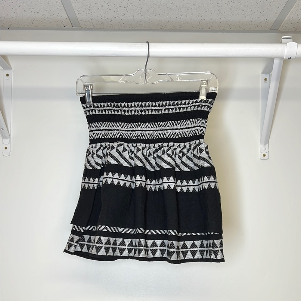 NWT Blue Rain Black‎ and White Patterned Mini Skirt- M